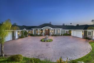 3198 Crystal Ct, Escondido, CA 92025-7763