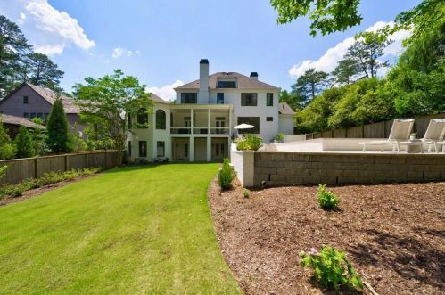 2799 Mabry Rd, Atlanta GA  30319-2828 exterior