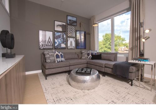 121 2nd St, Philadelphia, PA