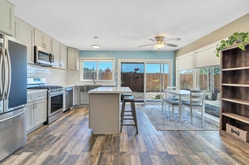 7954 King Kelly Dr, El Cajon, CA 92021-1513