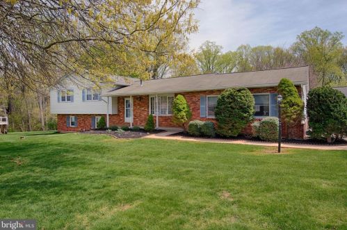 1710 Parkvue Rd, Fallston, MD 21047-2200