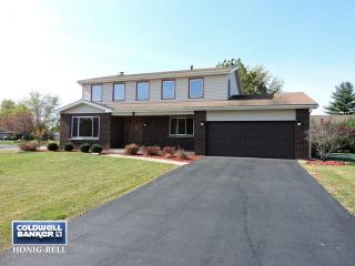 24600 Mulberry Ln, Crete, IL 60417-3720