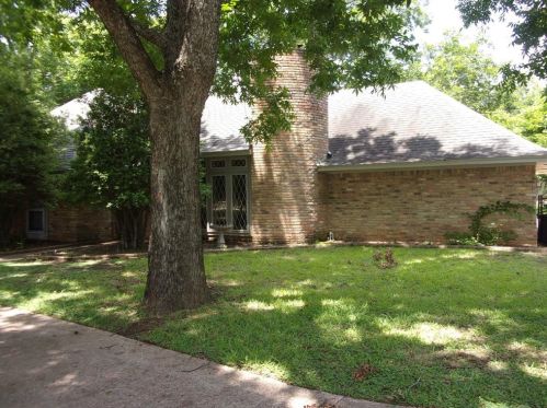 7519 Ravenswood Rd, Granbury TX  76049-4744 exterior