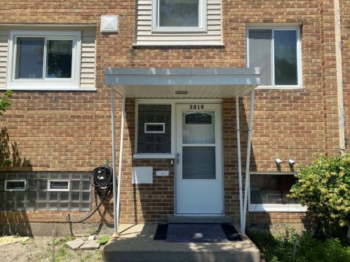 3018 Granville Ave, Chicago, IL 60659-2421