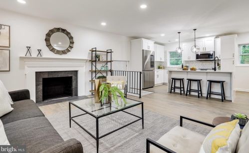 2520 Midway St, Falls Church, VA 22046-1925