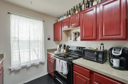 10600 Wild Oak Dr, Fort Worth TX  76140-5437 exterior