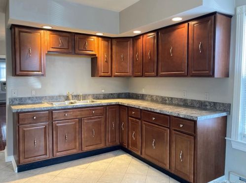 76 Pearl St, Torrington CT  06790-5228 exterior