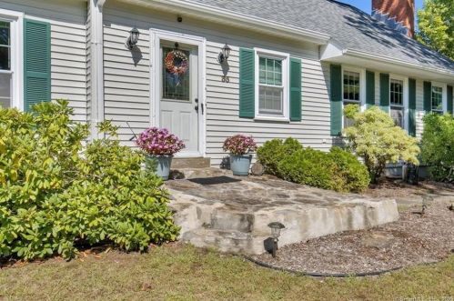 35 Granite Rd, Glastonbury, CT 06033-3811