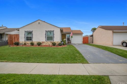 2221 Claude St, Compton, CA 90220-4011