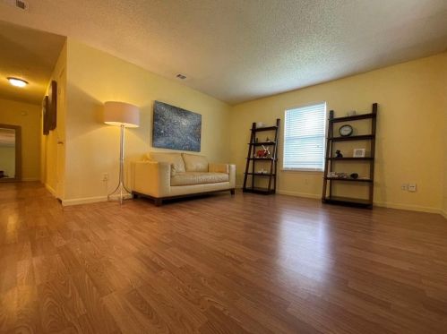 7000 Lincoln Dr, Fort Worth TX  76182-7662 exterior