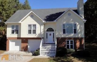5011 Cliff Top Dr, Loganville, GA 30052-3436