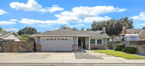 624 Swallow Dr, Manteca, CA 95336-3256