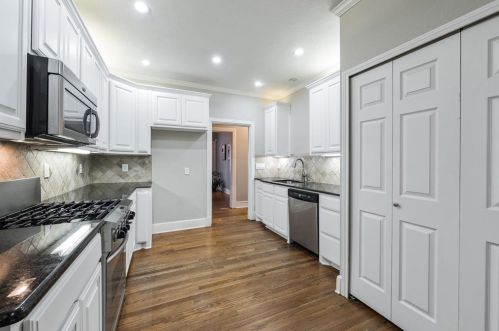 5122 Goodwin Ave, Dallas TX  75206-6205 exterior