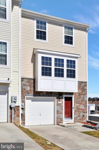 57 Wayside Ct, Falling Waters, WV 25419-4793