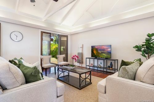 4678 Kahala Ave, Honolulu HI  96816-5211 exterior