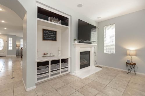 1483 Estrella Way, Turlock CA  95382-8633 exterior