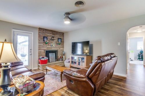 4212 Selkirk Dr, Fort Worth TX  76109-5328 exterior