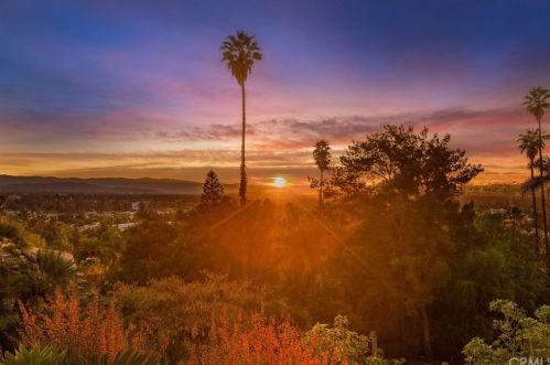 3239 Pachappa Hl, Riverside, CA 92506-2168