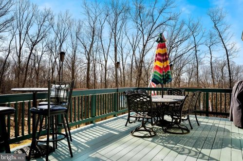 340 Revenoor Rd, Harpers Ferry WV exterior