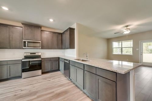 203 Lakeridge Dr, Princeton TX 75407-4828 exterior