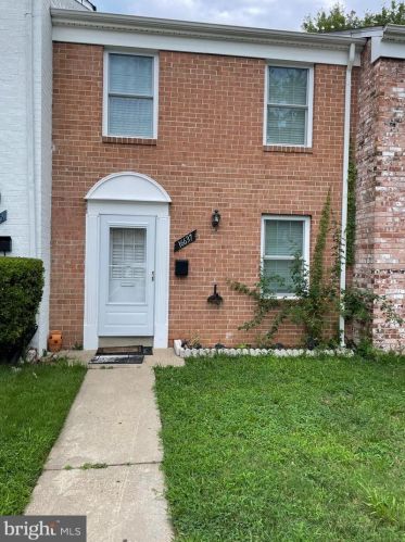 16637 Galt Ct, Woodbridge, VA 22191-4609