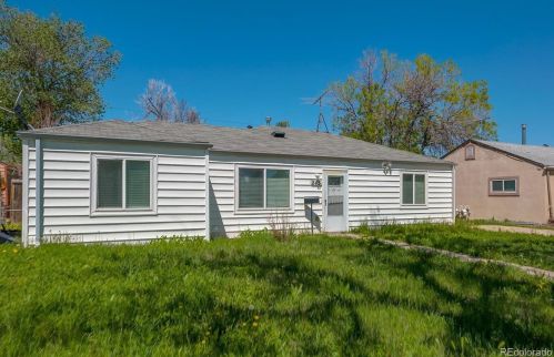 845 Zion St, Denver, CO 80011-6609