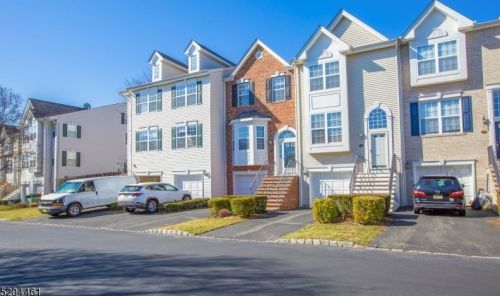 505 Coventry Dr, Nutley, NJ 07110-3949