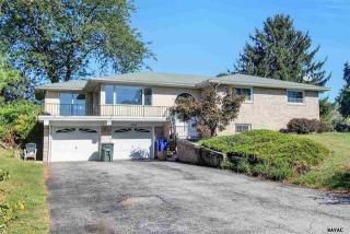 2849 Fiesta Dr, York, PA 17403-9741