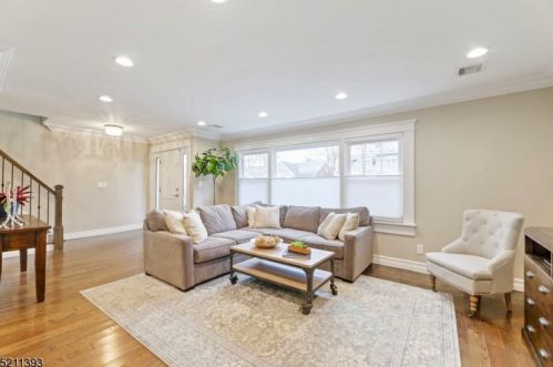 30 Highland Ave, Maplewood NJ  07040-1844 exterior