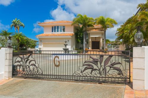 1246 Kamehame Dr, Honolulu, HI 96825-3505
