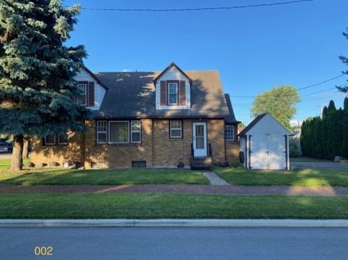 1004 9th St, Rockwell, IL 61301-1971