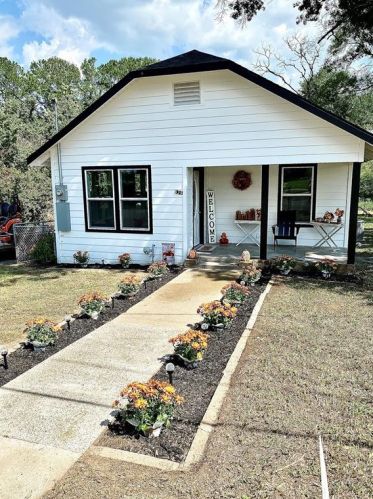 639 Holland St, Bellvue, TX 77418-1429