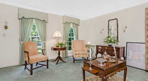810 Amherst Ct, Naperville, IL 60565-3448