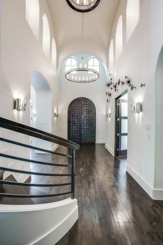 4512 Bluffview Blvd, Dallas, TX 75209-1902