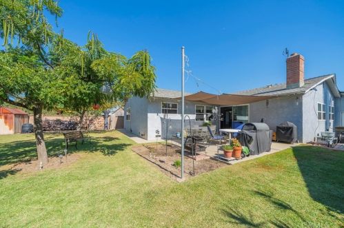 511 Century Dr, Anaheim CA  92805-2235 exterior