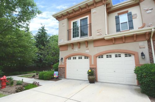 301 De Pinto, Hanover Park, IL 60108-1030