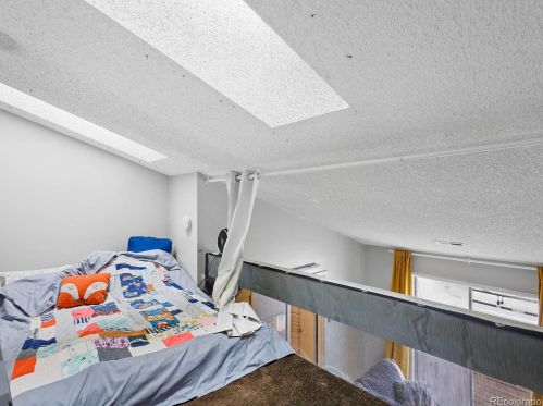 16934 Whitaker Dr, Aurora CO 80015-1894 exterior