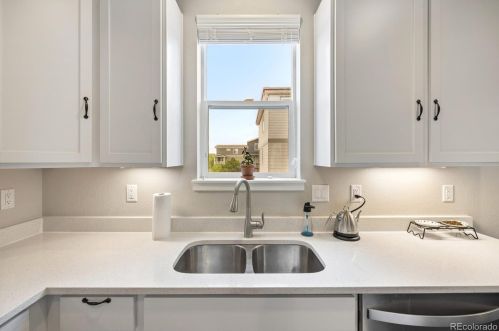 2418 Troy Ct, Aurora CO 80011-6641 exterior