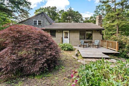 131 Nelson Capwell Rd, Coventry, RI 02827-1811