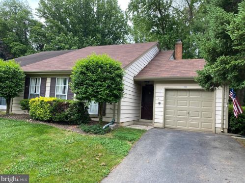 10041 Downeys Wood Ct, Springfield, VA 22015-2731