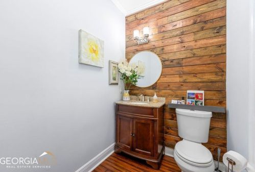 1435 Lakeboat Way, Atlanta GA  30331-8913 exterior