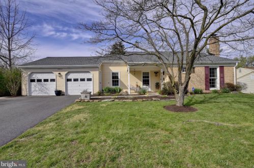 12802 Scranton Ct, Herndon, VA 20170-2974
