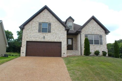 900 Tanager Ct, Lebanon, TN 37087-5511