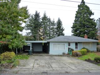 940 Luellen Dr, Roseburg, OR 97471-2641