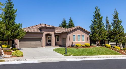 806 Elderberry Loop, Vacaville, CA 95688-8793