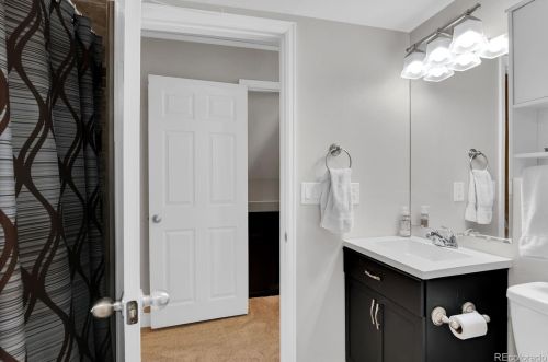 18149 Asbury Dr, Aurora CO 80227-2306 exterior