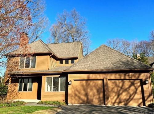46 Macintosh Ln, Glastonbury, CT 06033-2498