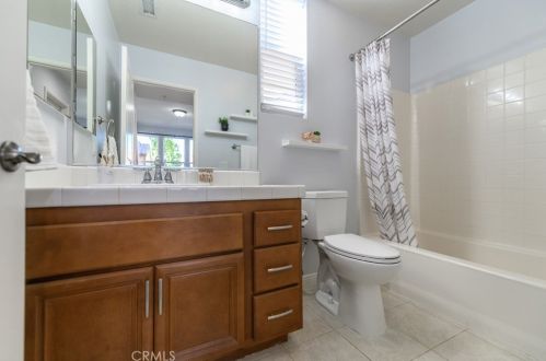 39 Tall Oak, Irvine CA  92603-4213 exterior