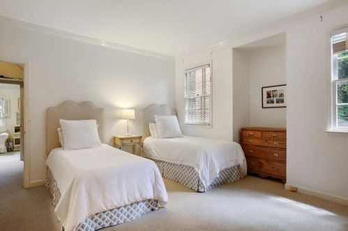 2839 Dover Rd, Atlanta GA  30327-1209 exterior