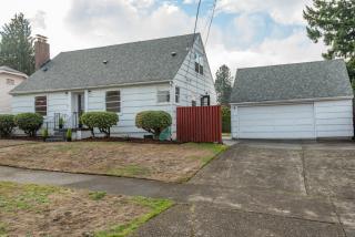4217 70th Ave, Portland, OR 97206-3539